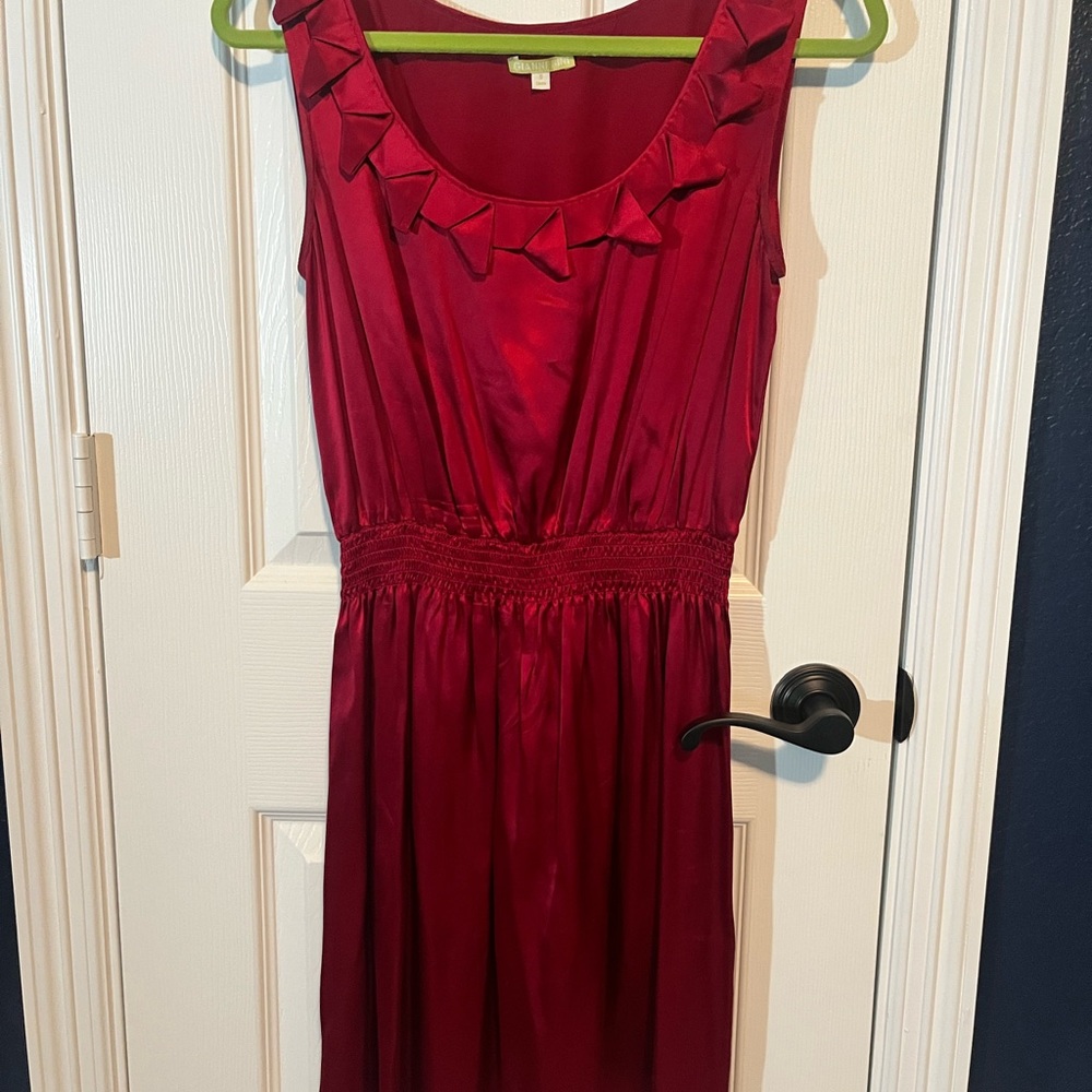 Red 100%Silk Gianni Bini dress.